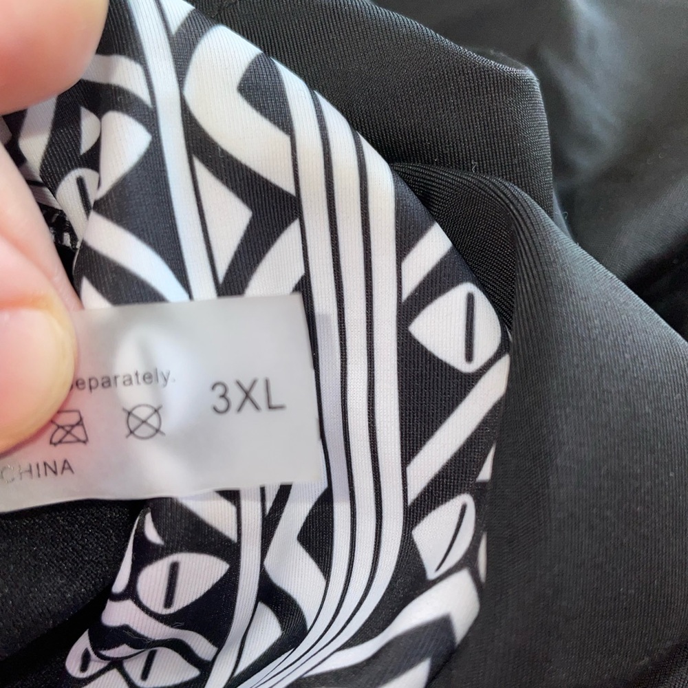 Black and White Patterned swimsuit 3XL